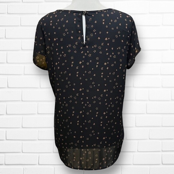Le Lis Star Print on Black Short Sleeve Top Medium - Picture 2 of 6
